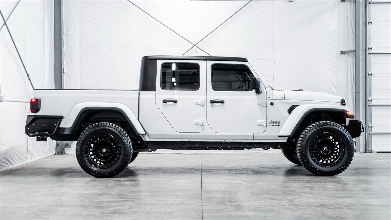 2020 Jeep Gladiator Overland   - Photo 5 - Reno, NV 89511