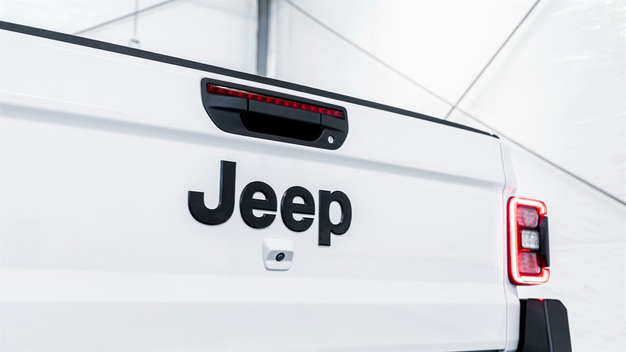 2020 Jeep Gladiator Overland   - Photo 12 - Reno, NV 89511