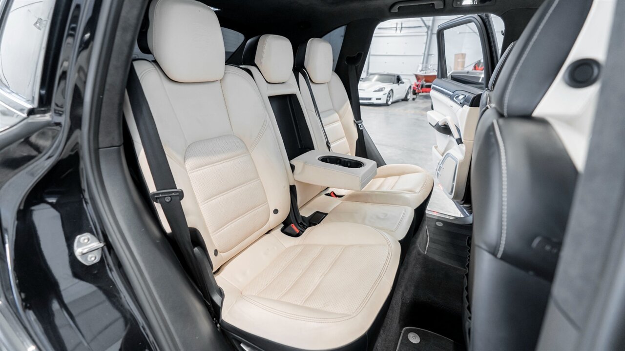 2016 Porsche Cayenne Turbo S - Photo 39 - Reno, NV 89511