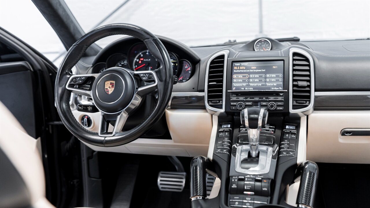 2016 Porsche Cayenne Turbo S - Photo 18 - Reno, NV 89511
