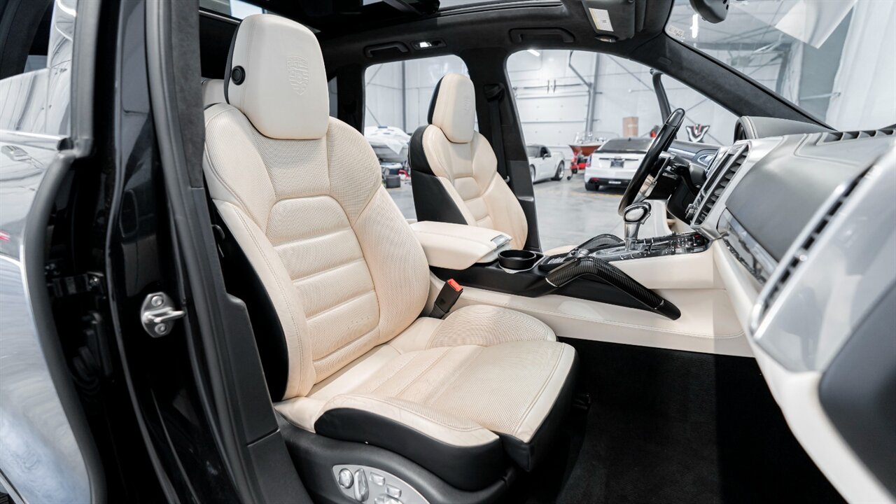 2016 Porsche Cayenne Turbo S - Photo 19 - Reno, NV 89511