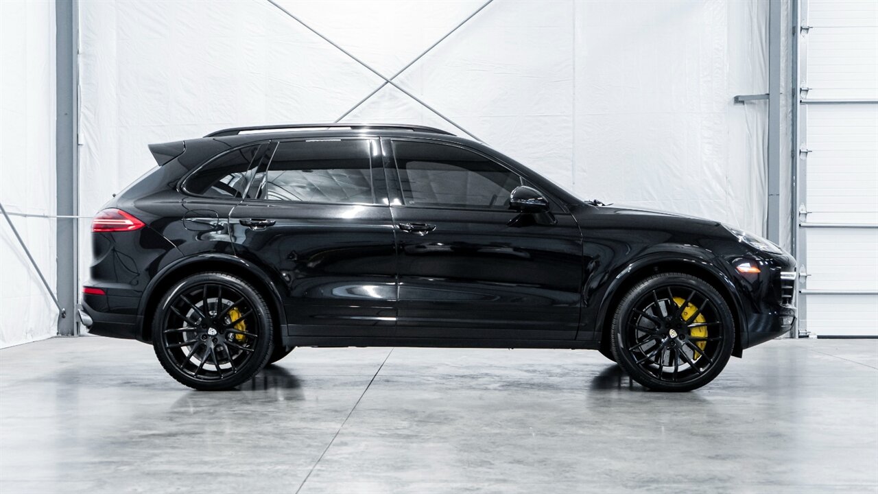 2016 Porsche Cayenne Turbo S - Photo 5 - Reno, NV 89511
