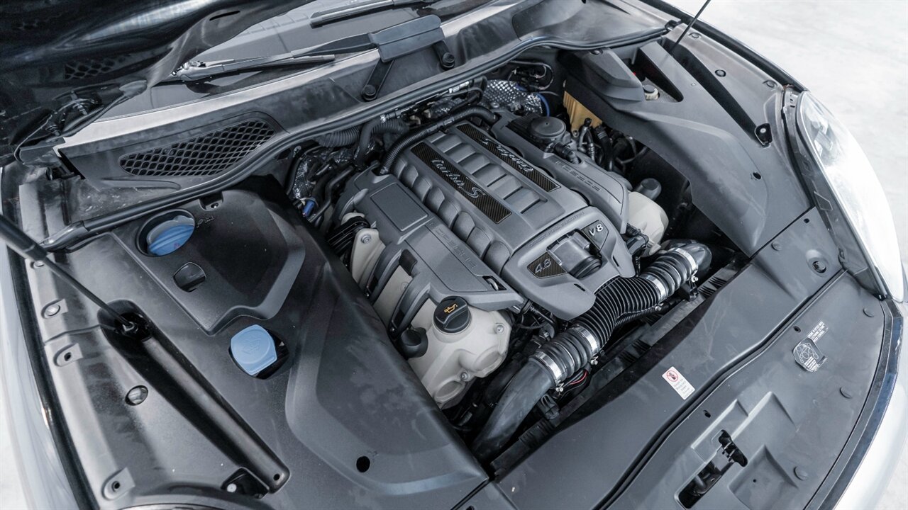2016 Porsche Cayenne Turbo S - Photo 45 - Reno, NV 89511
