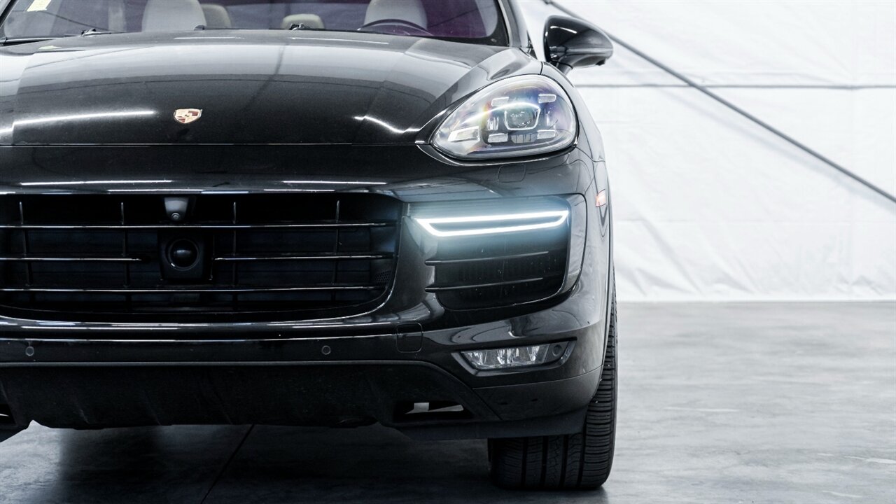 2016 Porsche Cayenne Turbo S - Photo 9 - Reno, NV 89511