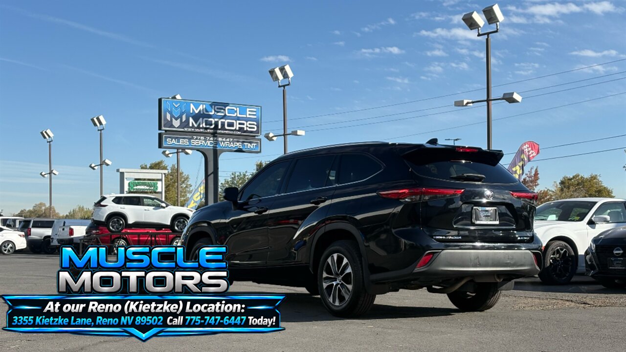 2021 Toyota Highlander XLE - Photo 2 - Reno, NV 89511