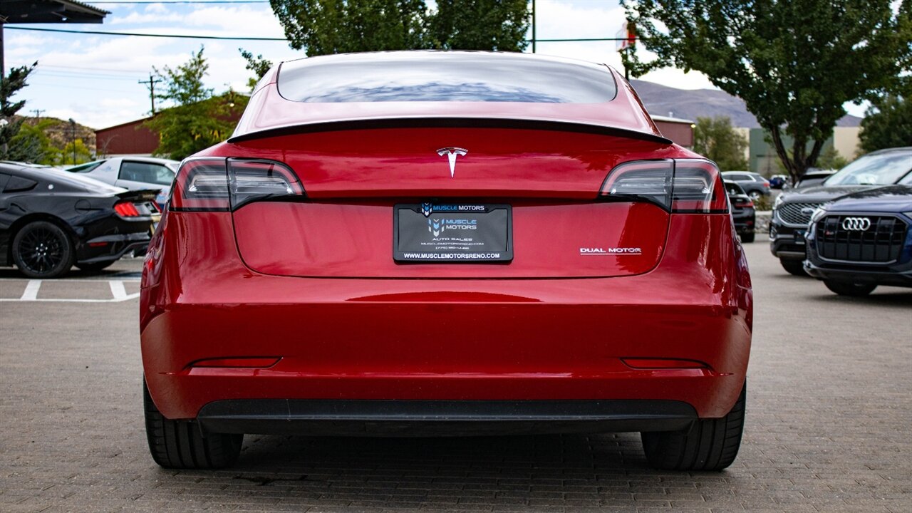 2023 Tesla Model 3 Performance photo 5