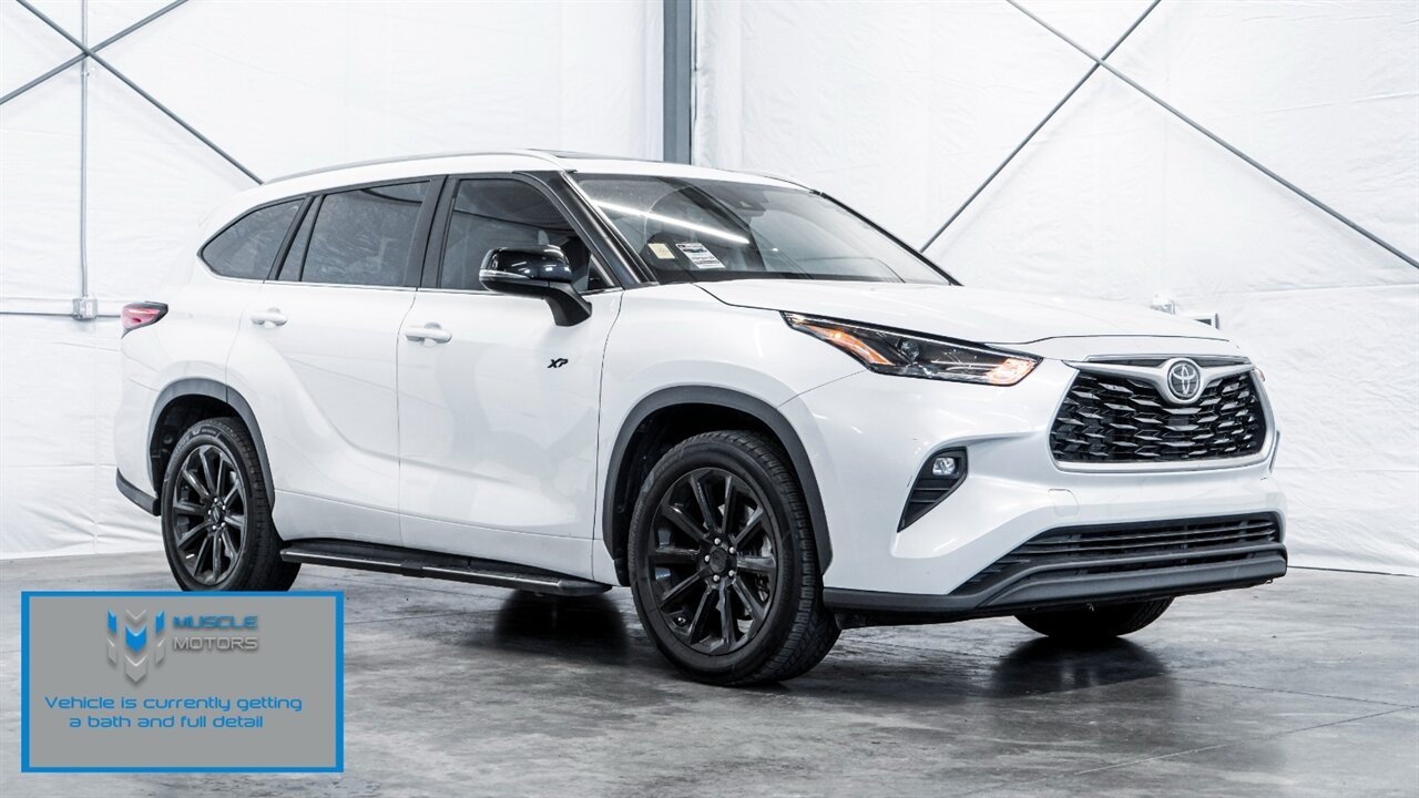 2023 Toyota Highlander XLE   - Photo 1 - Reno, NV 89511