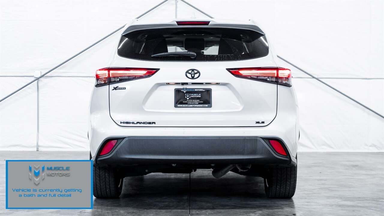 2023 Toyota Highlander XLE   - Photo 6 - Reno, NV 89511