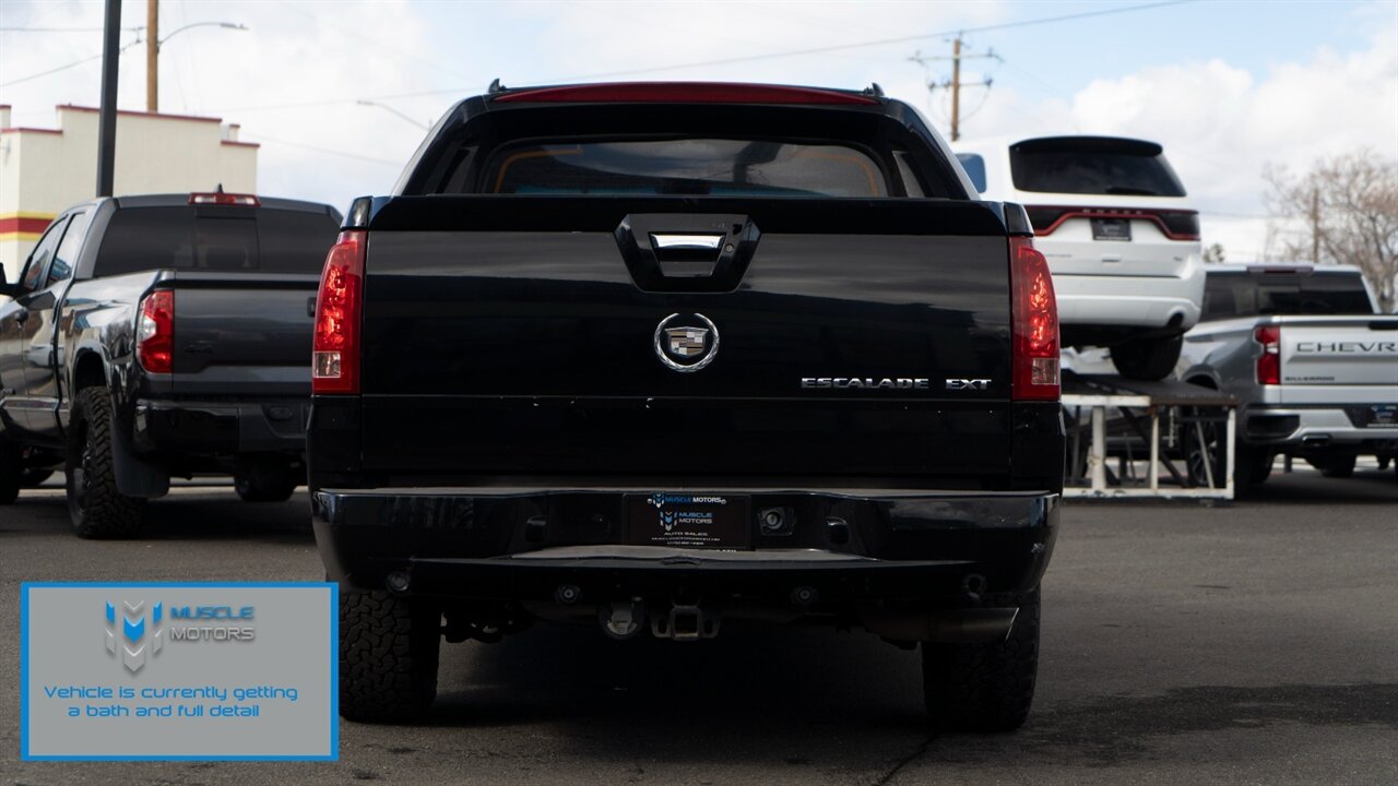 2004 Cadillac Escalade EXT   - Photo 6 - Reno, NV 89511