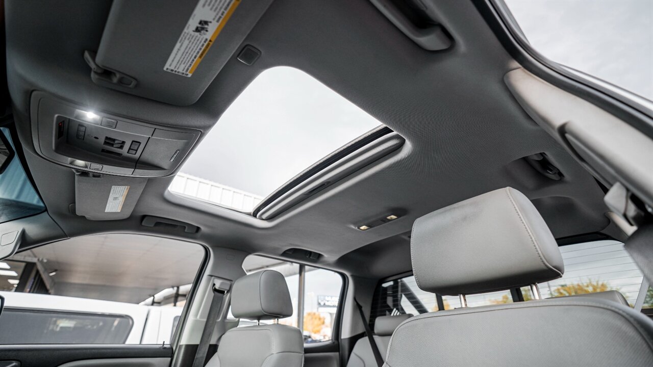 2018 GMC Sierra 1500 SLT   - Photo 15 - Reno, NV 89511