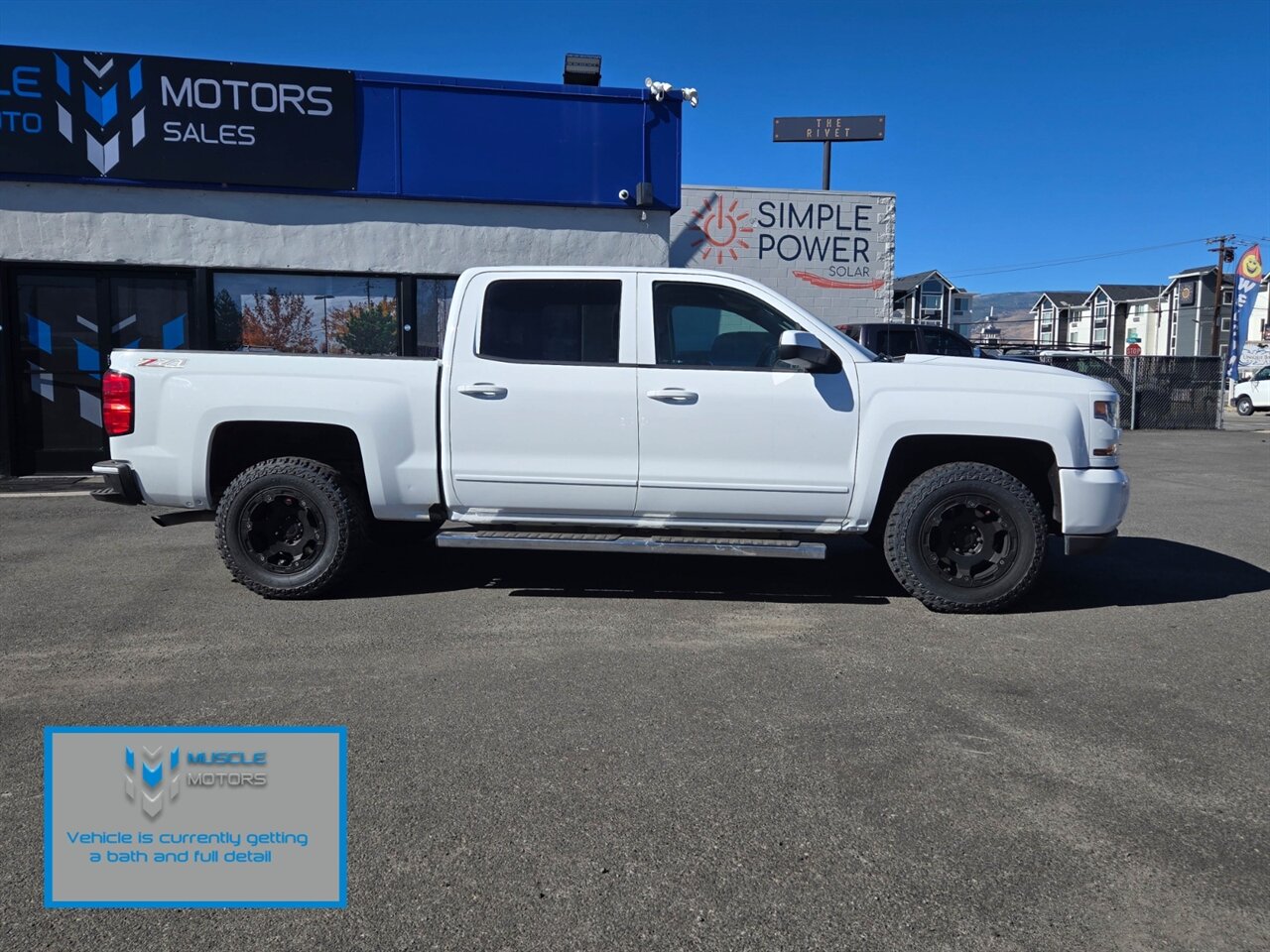 2017 Chevrolet Silverado 1500 LT LT2 - Photo 2 - Reno, NV 89502