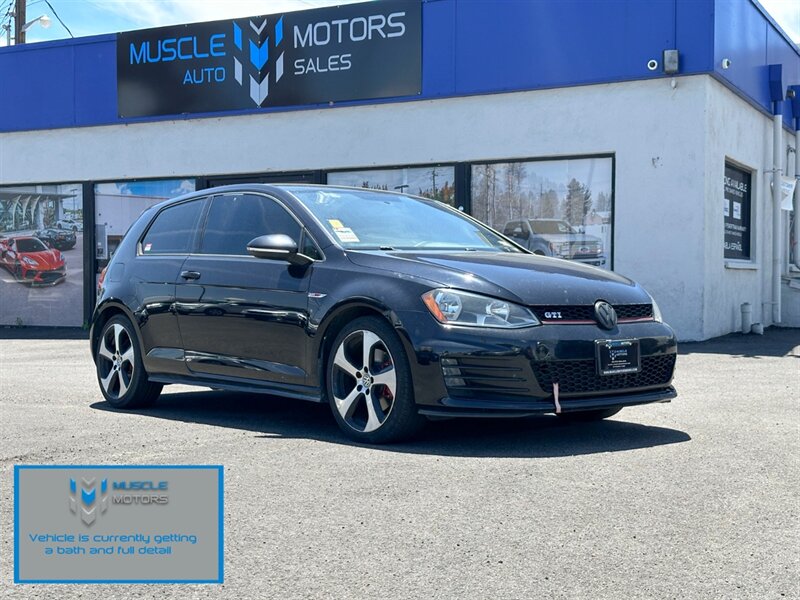 2016 Volkswagen Golf S  