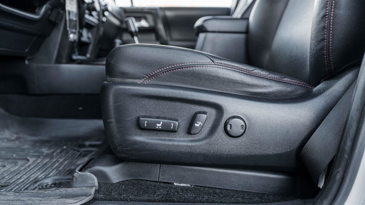 2016 Toyota 4Runner TRD Pro   - Photo 25 - Reno, NV 89511