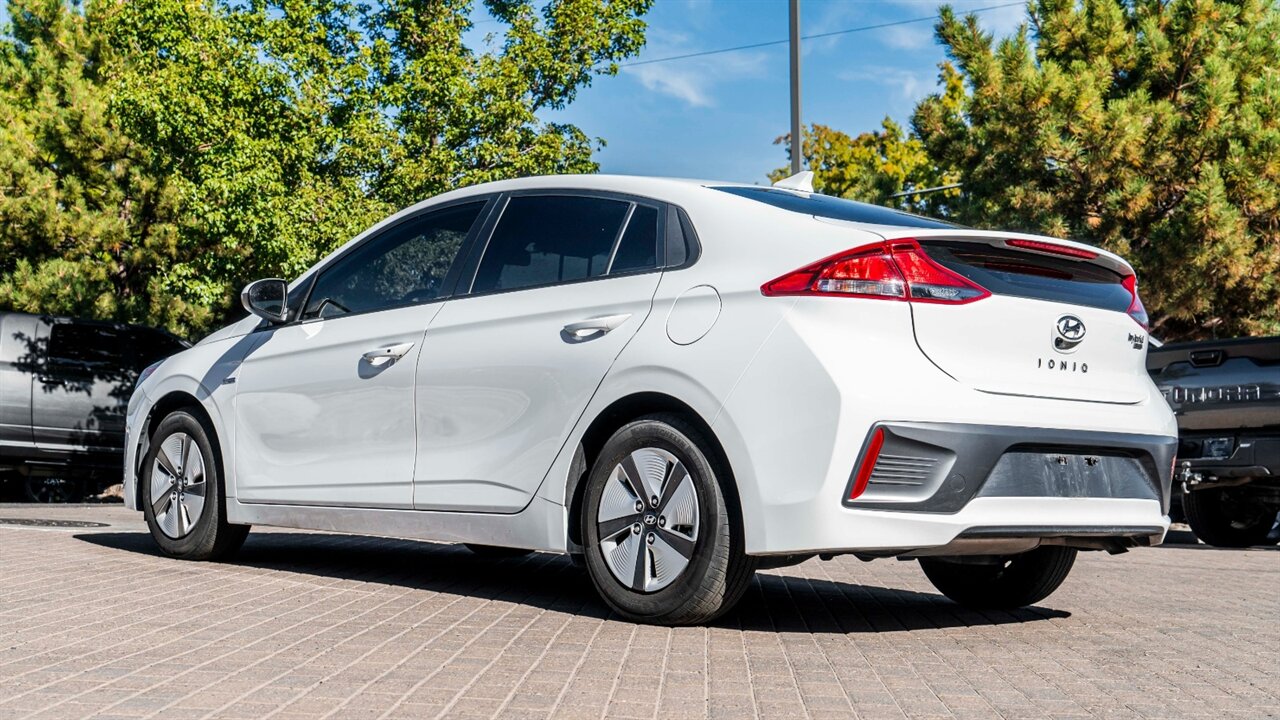 2020 Hyundai IONIQ Hybrid Blue   - Photo 2 - Reno, NV 89511