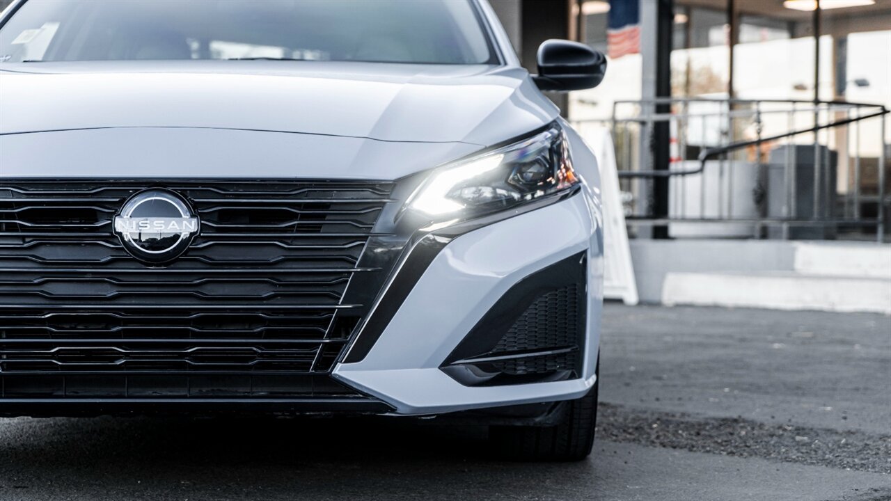 2023 Nissan Altima 2.5 SR - Photo 8 - Reno, NV 89511