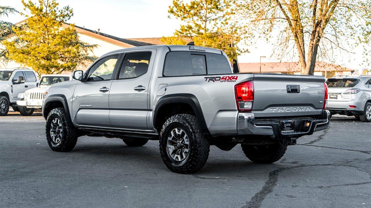 2017 Toyota Tacoma TRD Off-Road V6   - Photo 2 - Reno, NV 89511