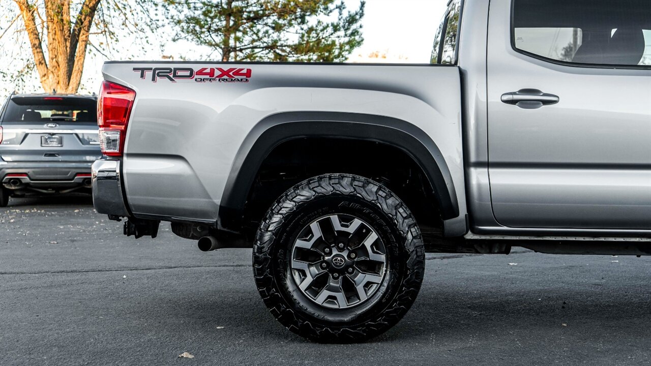 2017 Toyota Tacoma TRD Off-Road V6   - Photo 10 - Reno, NV 89511