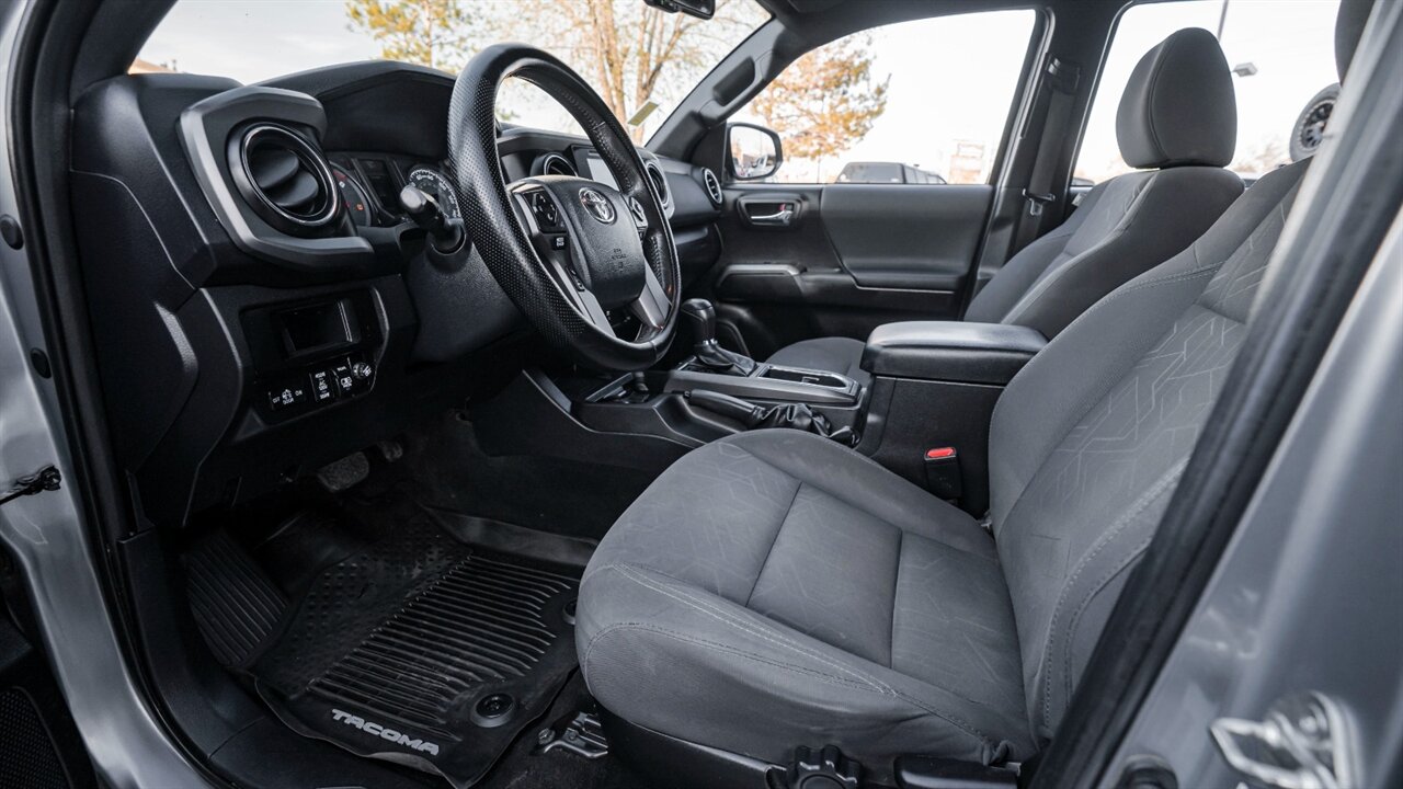 2017 Toyota Tacoma TRD Off-Road V6   - Photo 14 - Reno, NV 89511