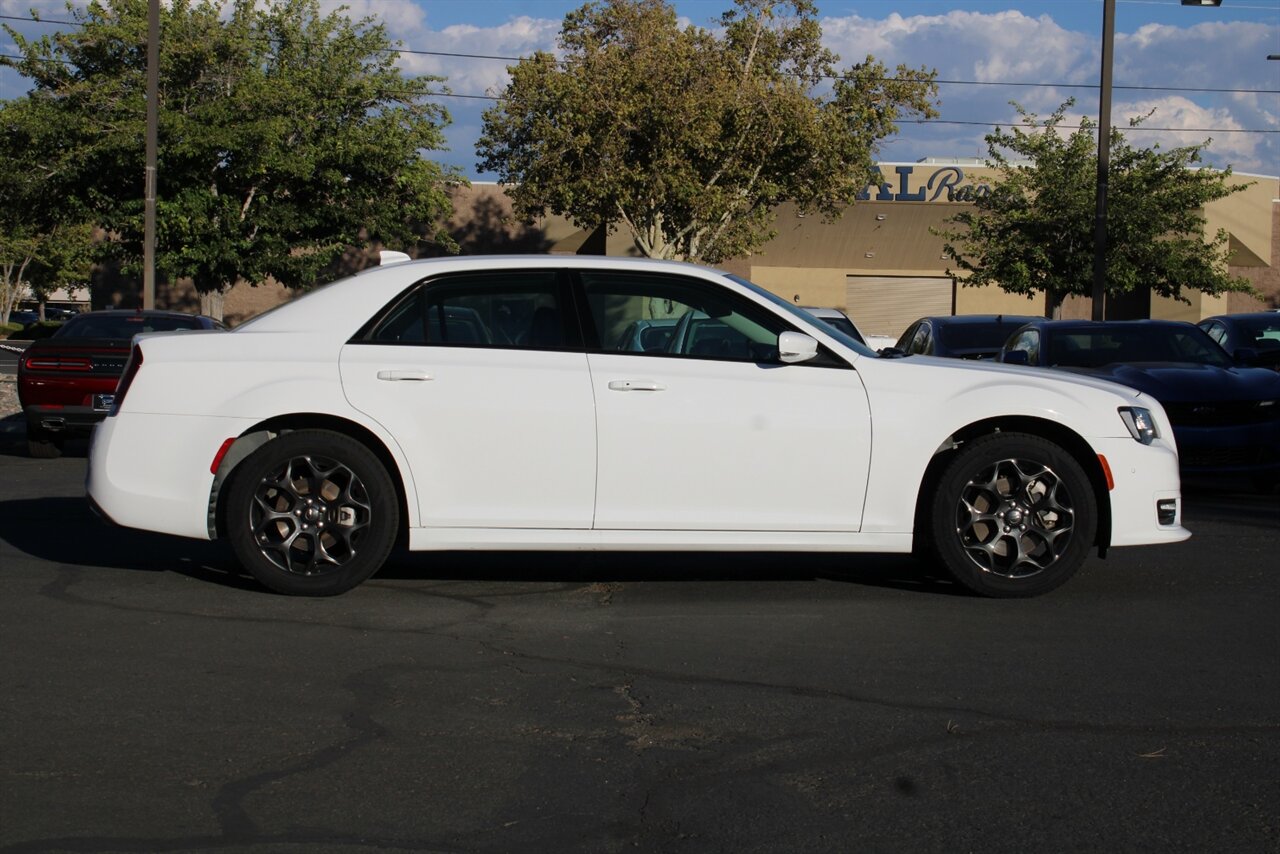 2022 Chrysler 300 Series Touring - Photo 6 - Reno, NV 89511