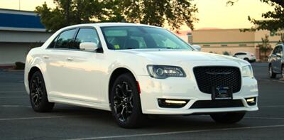2022 Chrysler 300 Series Touring Sedan