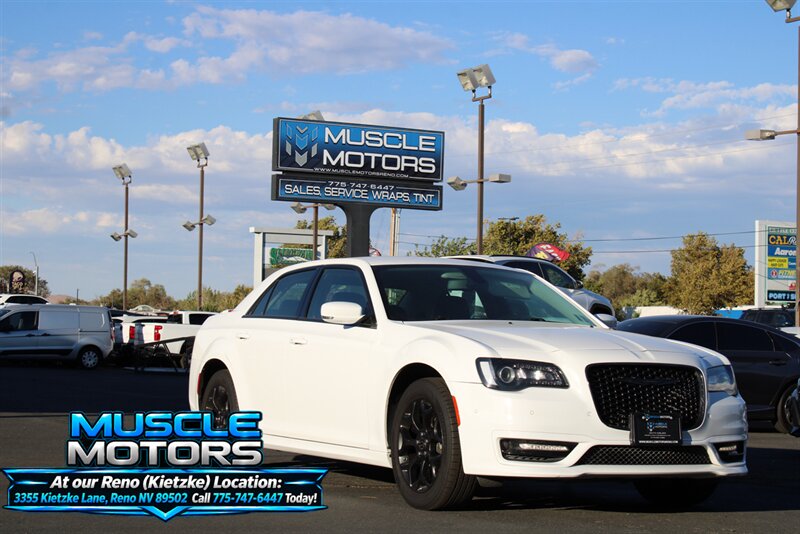 2022 Chrysler 300 Series Touring  