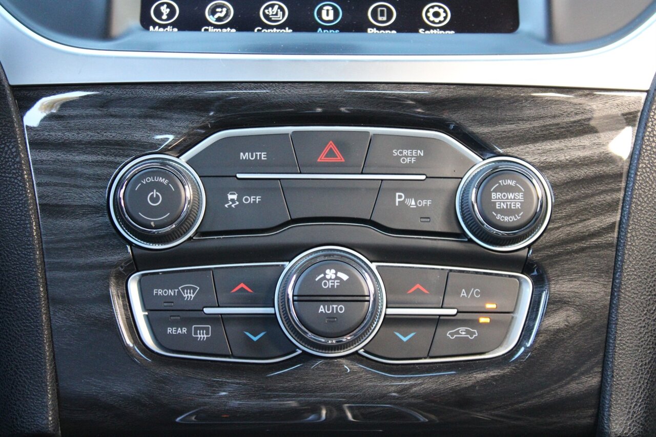 2022 Chrysler 300 Series Touring - Photo 19 - Reno, NV 89511