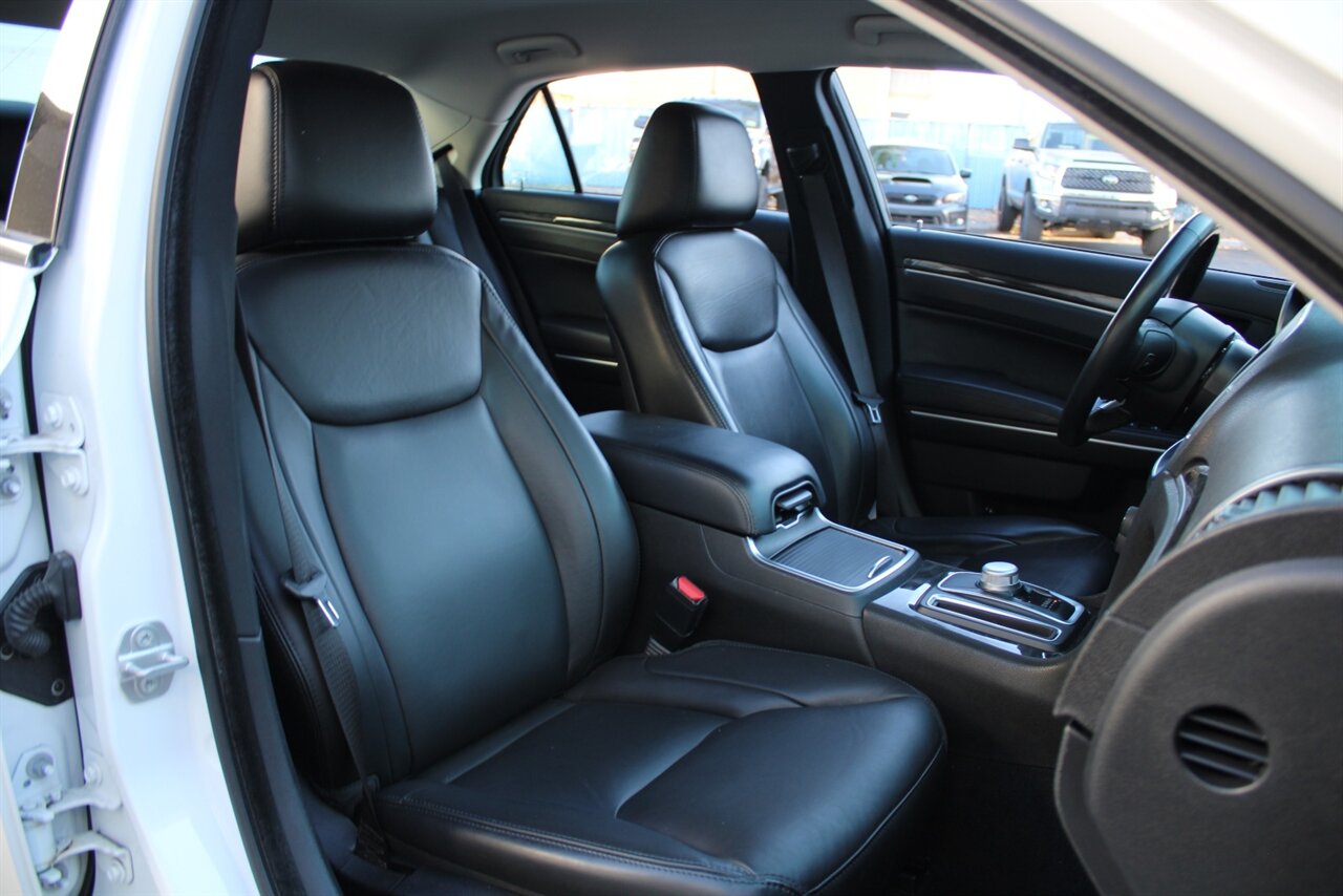 2022 Chrysler 300 Series Touring - Photo 24 - Reno, NV 89511