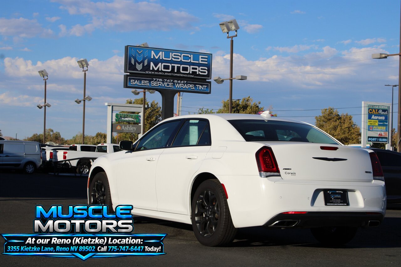 2022 Chrysler 300 Series Touring - Photo 2 - Reno, NV 89511