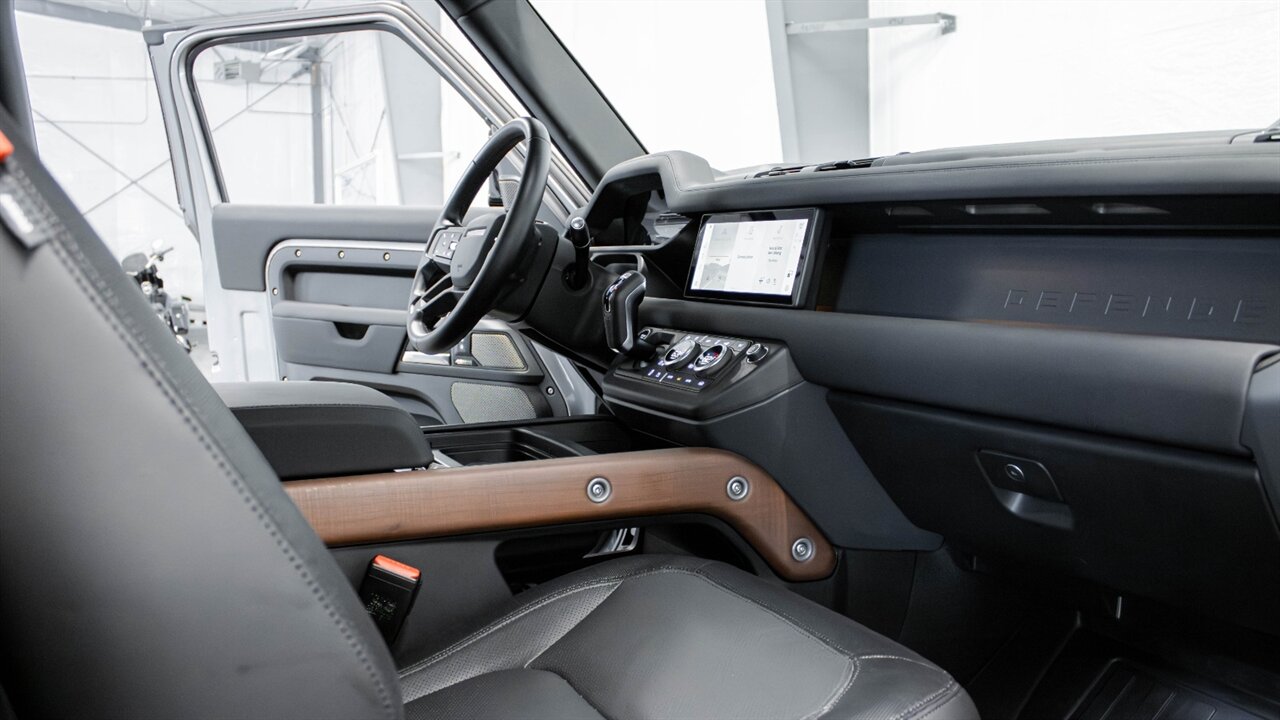 2023 Land Rover Defender X-Dynamic SE - Photo 39 - Reno, NV 89511