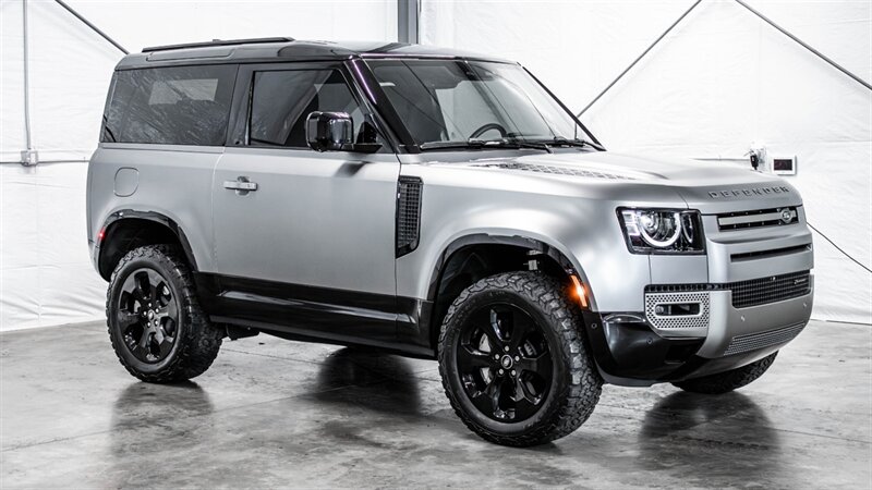 2023 Land Rover Defender X-Dynamic SE  