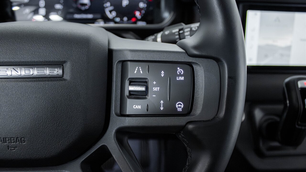2023 Land Rover Defender X-Dynamic SE - Photo 35 - Reno, NV 89511