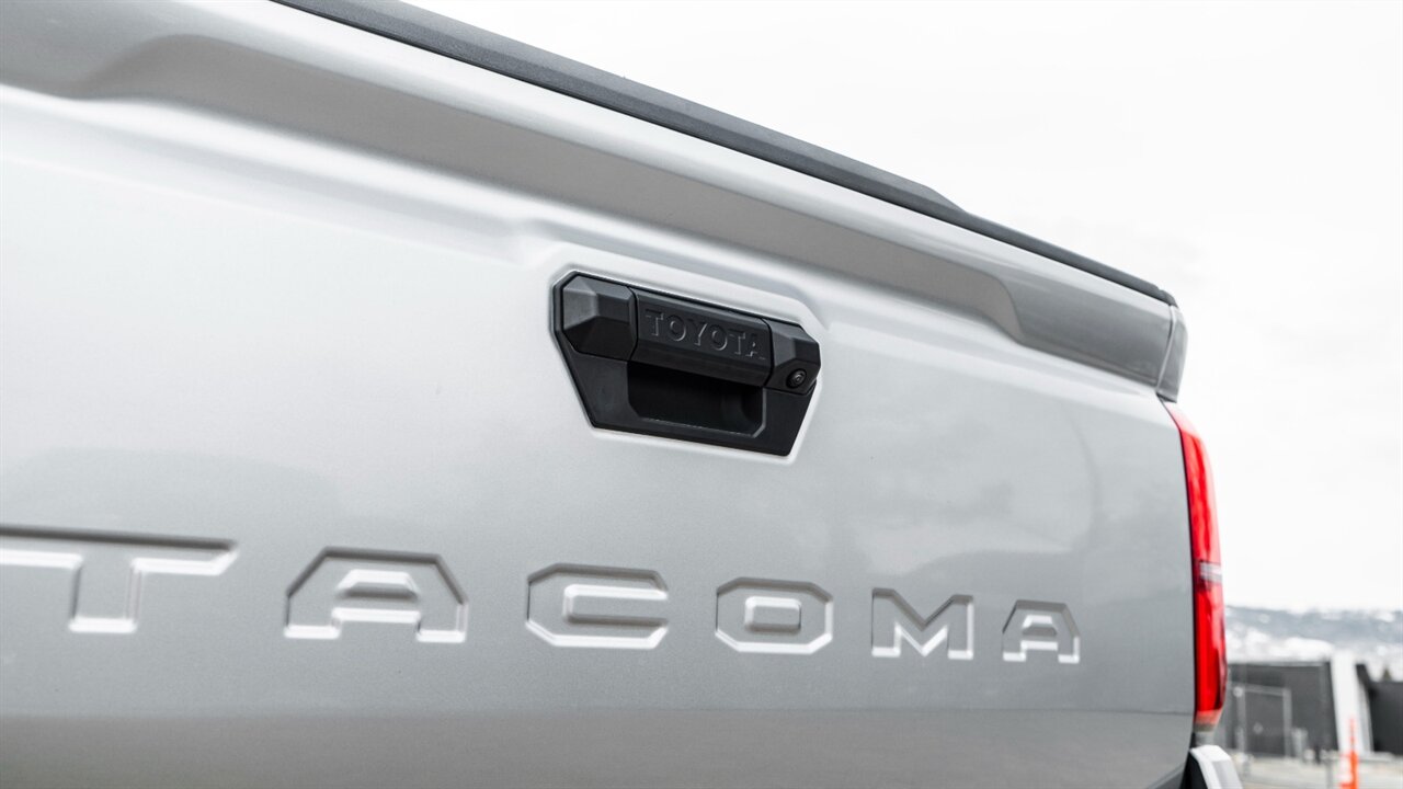 2024 Toyota Tacoma TRD Off-Road   - Photo 14 - Reno, NV 89511