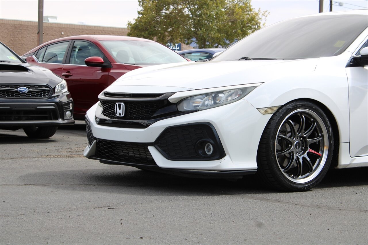 2019 Honda Civic Si - Photo 13 - Reno, NV 89511