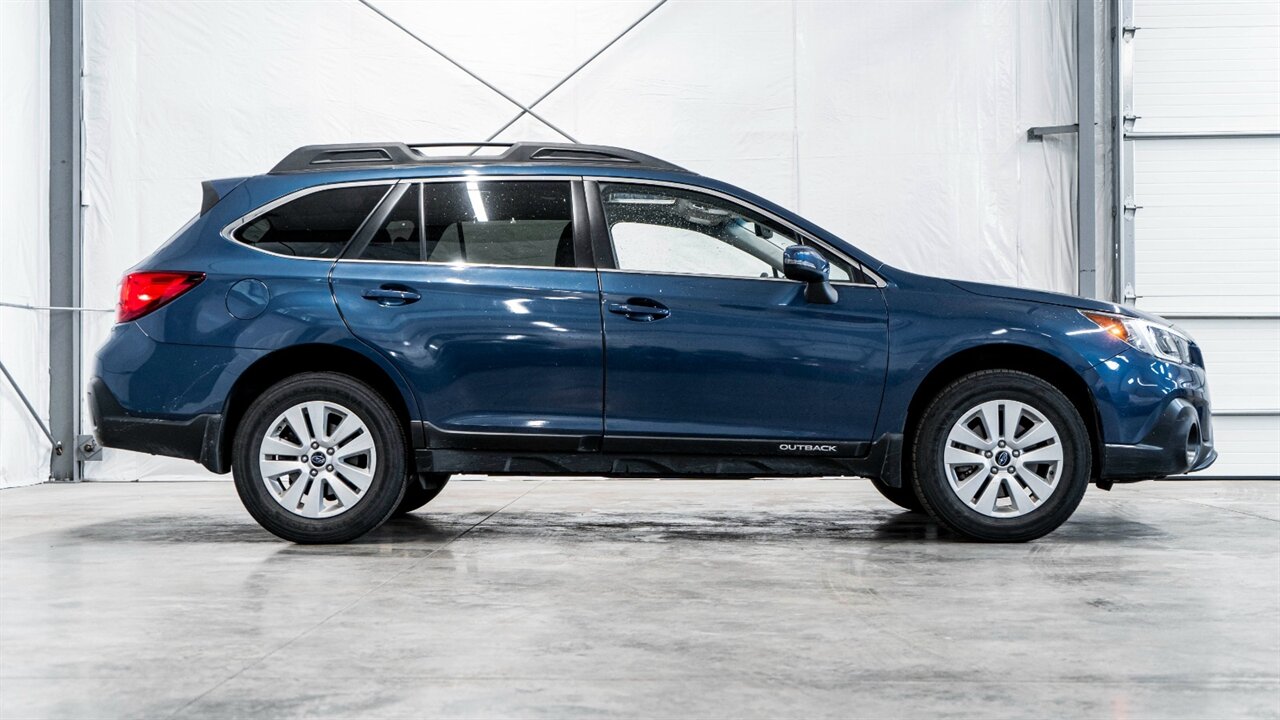 2019 Subaru Outback 2.5i Premium   - Photo 6 - Reno, NV 89511