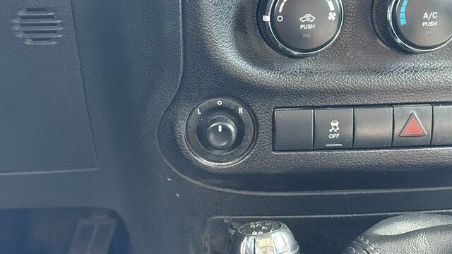 2017 Jeep Wrangler Unlimited Sport   - Photo 22 - Reno, NV 89511