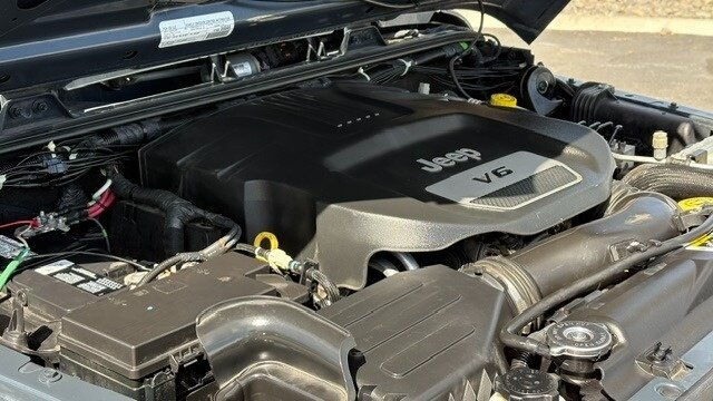 2017 Jeep Wrangler Unlimited Sport   - Photo 14 - Reno, NV 89511