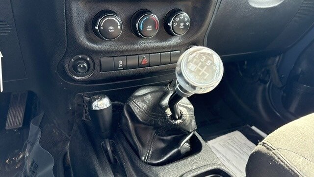 2017 Jeep Wrangler Unlimited Sport   - Photo 19 - Reno, NV 89511