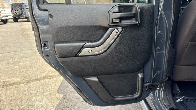 2017 Jeep Wrangler Unlimited Sport   - Photo 27 - Reno, NV 89511