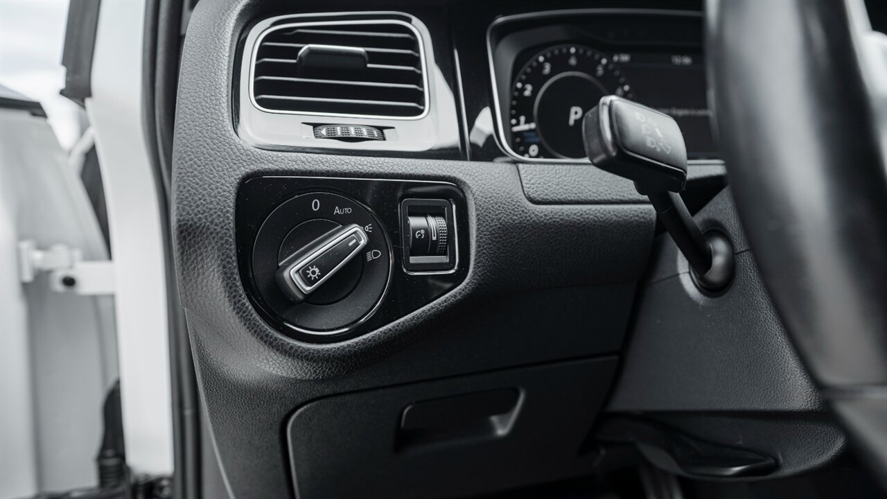 2019 Volkswagen Golf R DCC & Navigation 4Motion 4Motion - Photo 25 - Reno, NV 89511