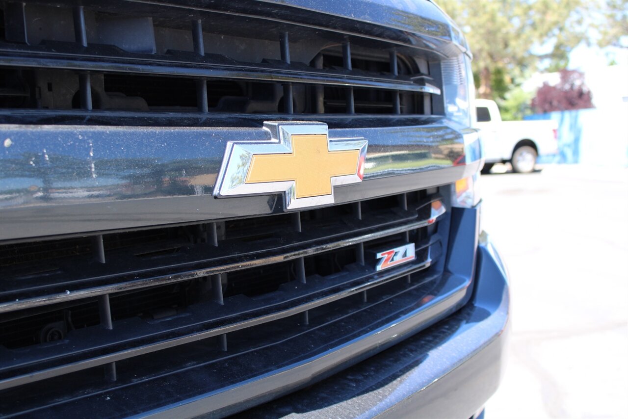 2018 Chevrolet Silverado 1500 LT LT2 - Photo 10 - Reno, NV 89511