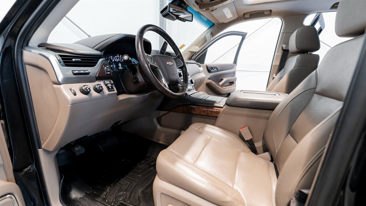 2019 Chevrolet Suburban Premier   - Photo 10 - Reno, NV 89511