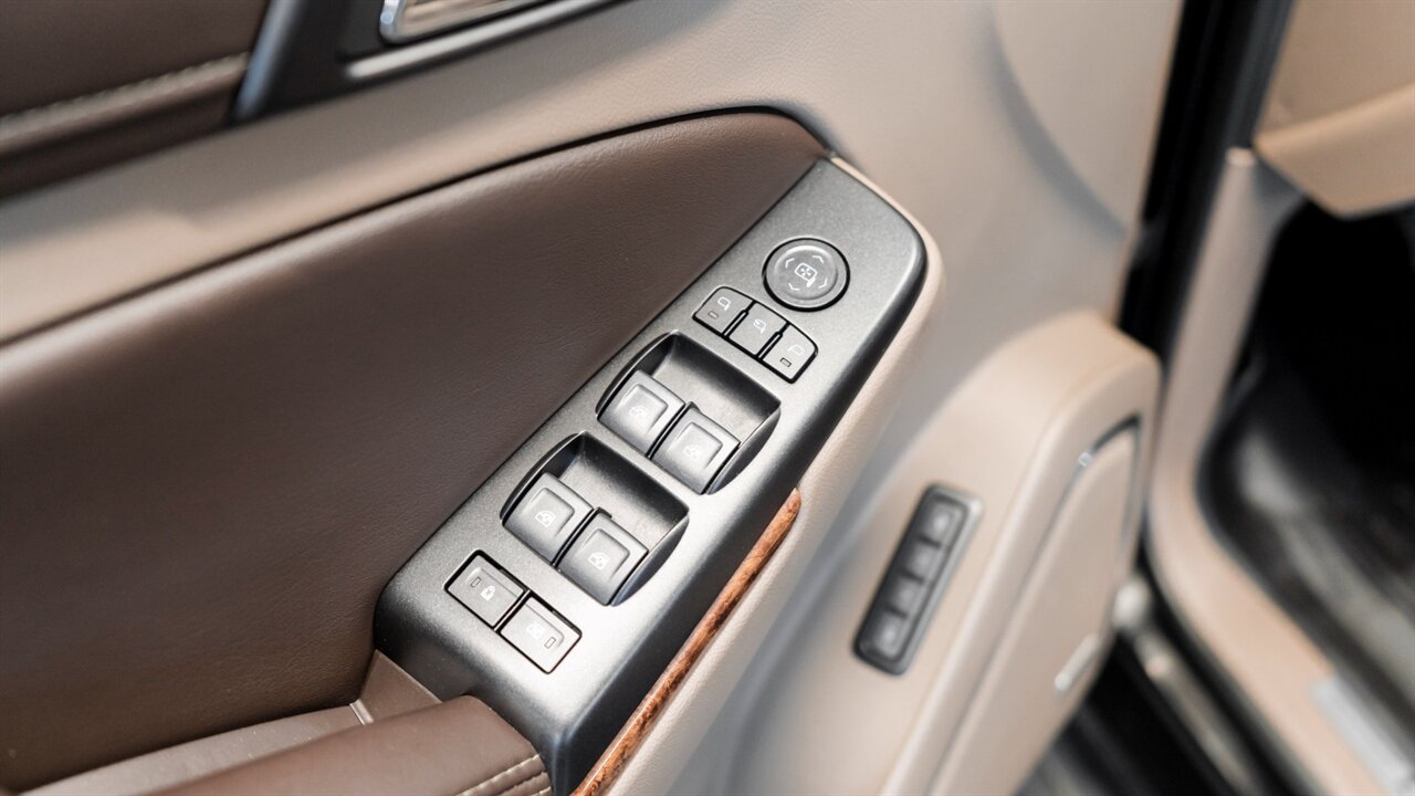 2019 Chevrolet Suburban Premier   - Photo 17 - Reno, NV 89511