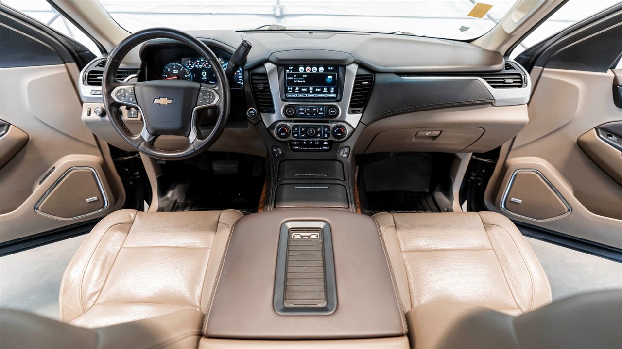 2019 Chevrolet Suburban Premier   - Photo 11 - Reno, NV 89511