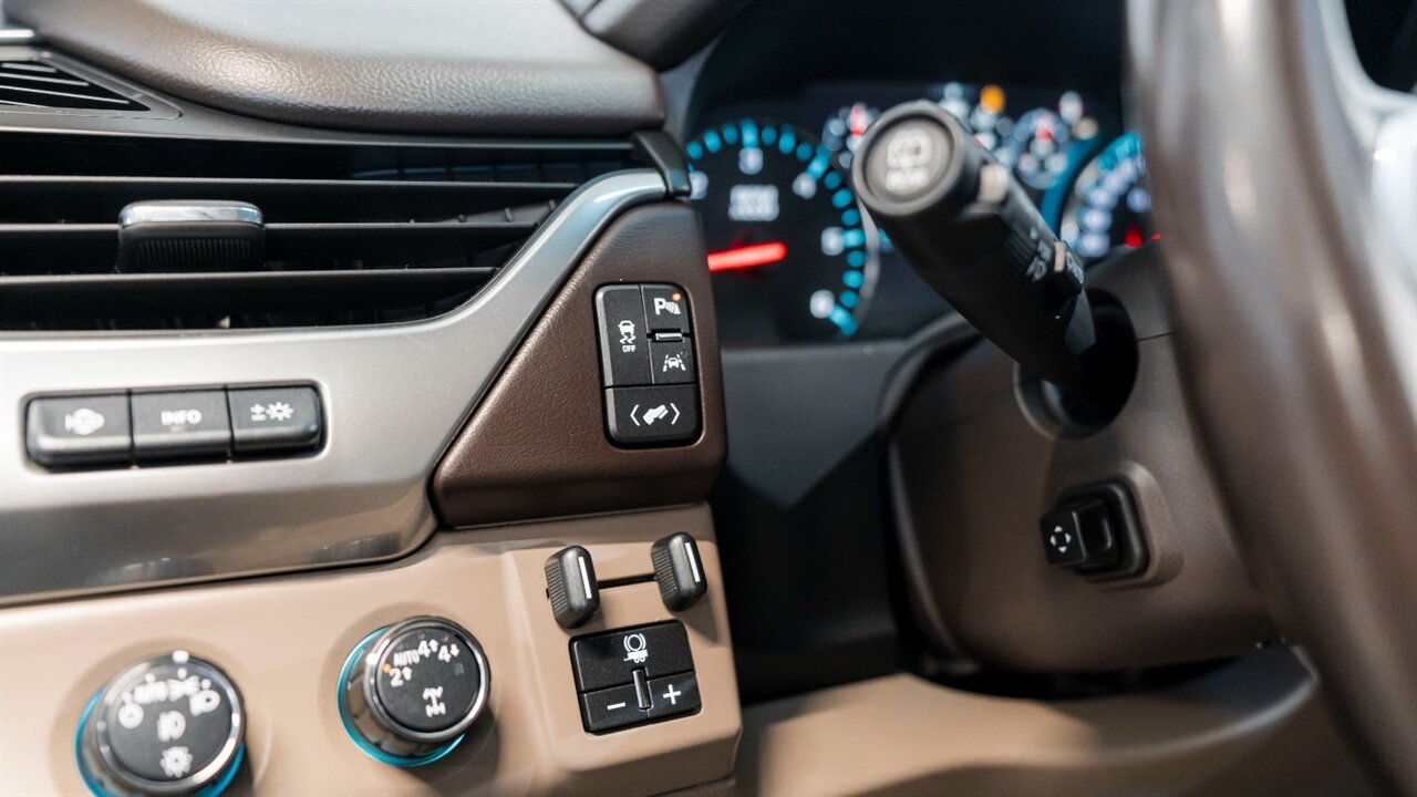 2019 Chevrolet Suburban Premier   - Photo 21 - Reno, NV 89511