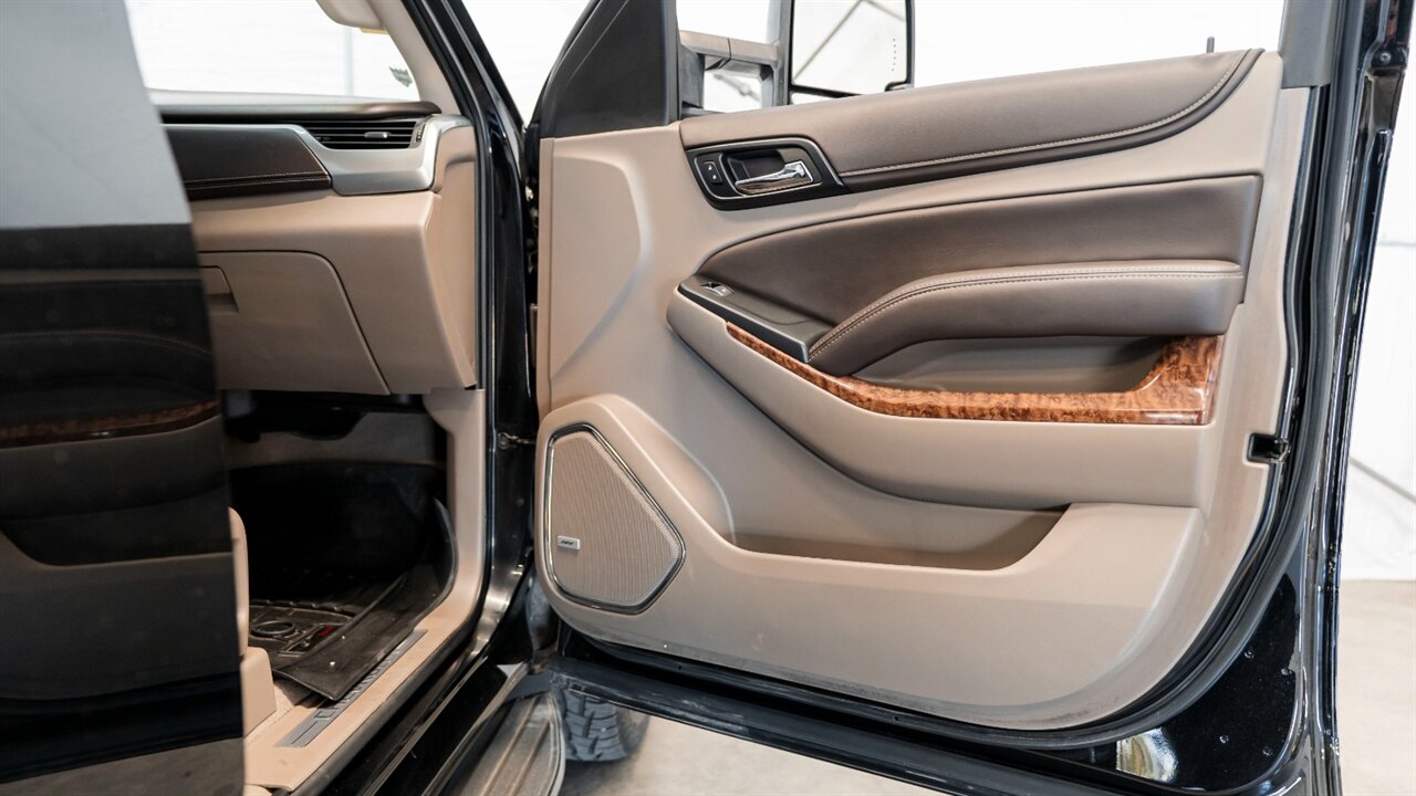 2019 Chevrolet Suburban Premier   - Photo 31 - Reno, NV 89511