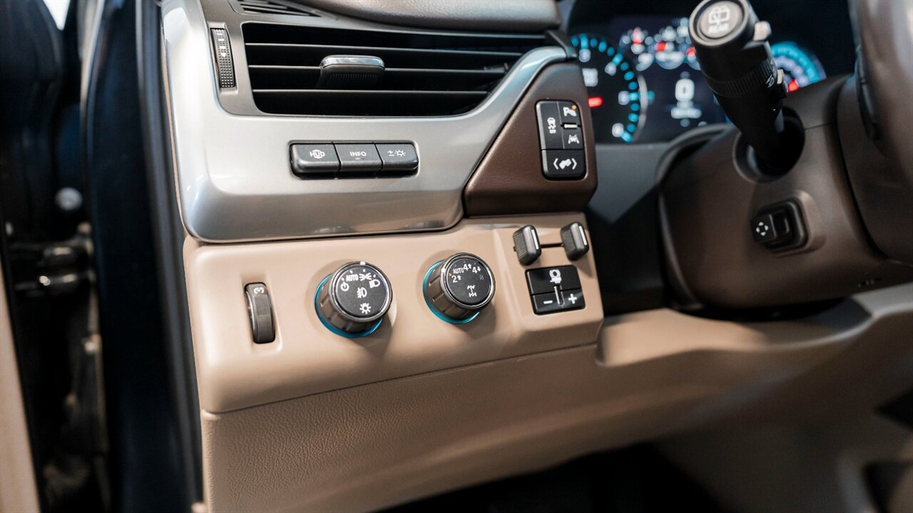 2019 Chevrolet Suburban Premier   - Photo 19 - Reno, NV 89511
