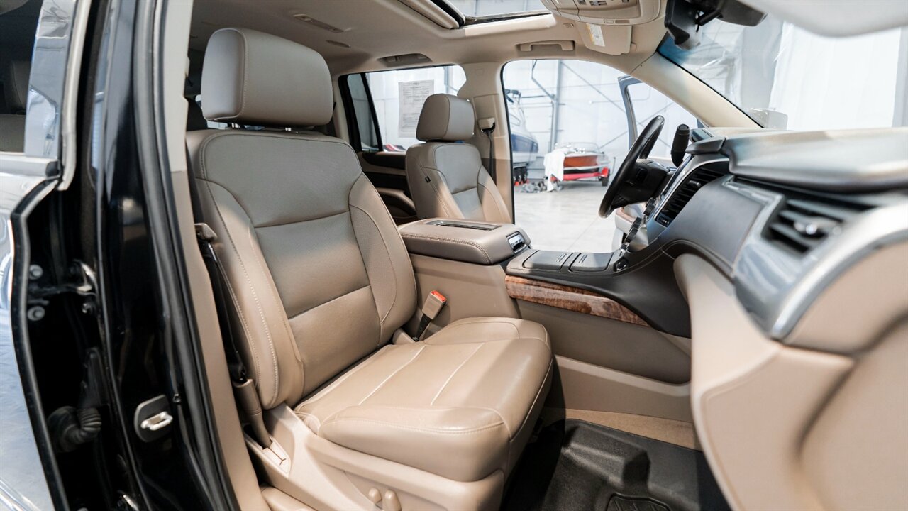 2019 Chevrolet Suburban Premier   - Photo 13 - Reno, NV 89511