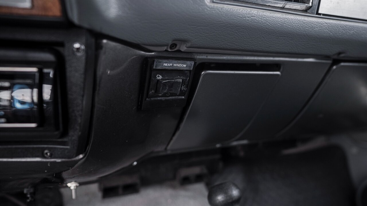 1991 Chevrolet Blazer 2dr - Photo 21 - Reno, NV 89511