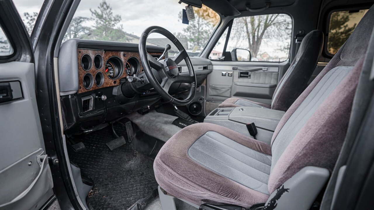 1991 Chevrolet Blazer 2dr - Photo 13 - Reno, NV 89511