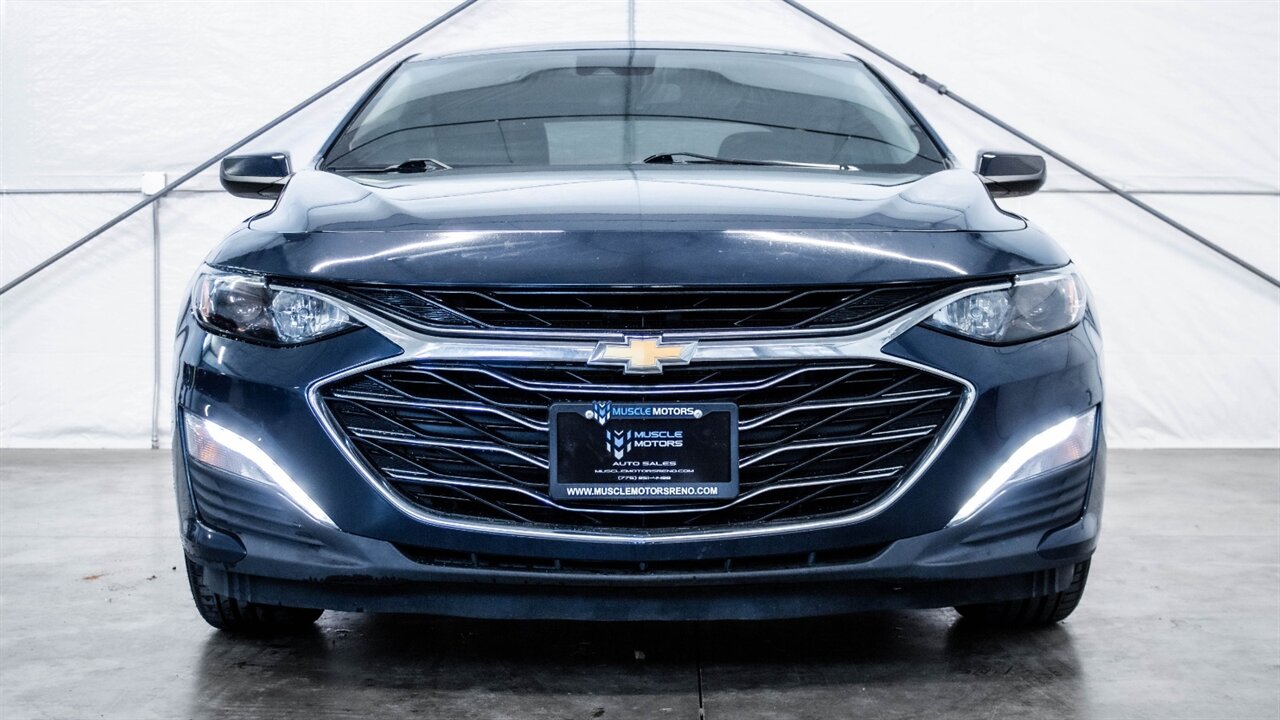 2020 Chevrolet Malibu LT   - Photo 4 - Reno, NV 89511